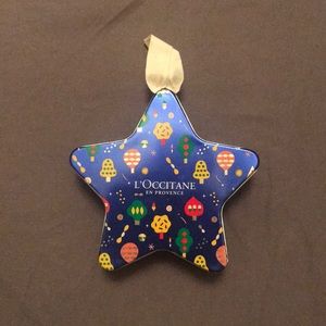 L’Occitane star gift with soap/lotion